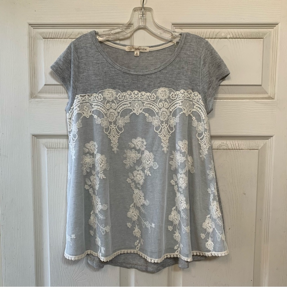 Flowy gray top, brand new never worn